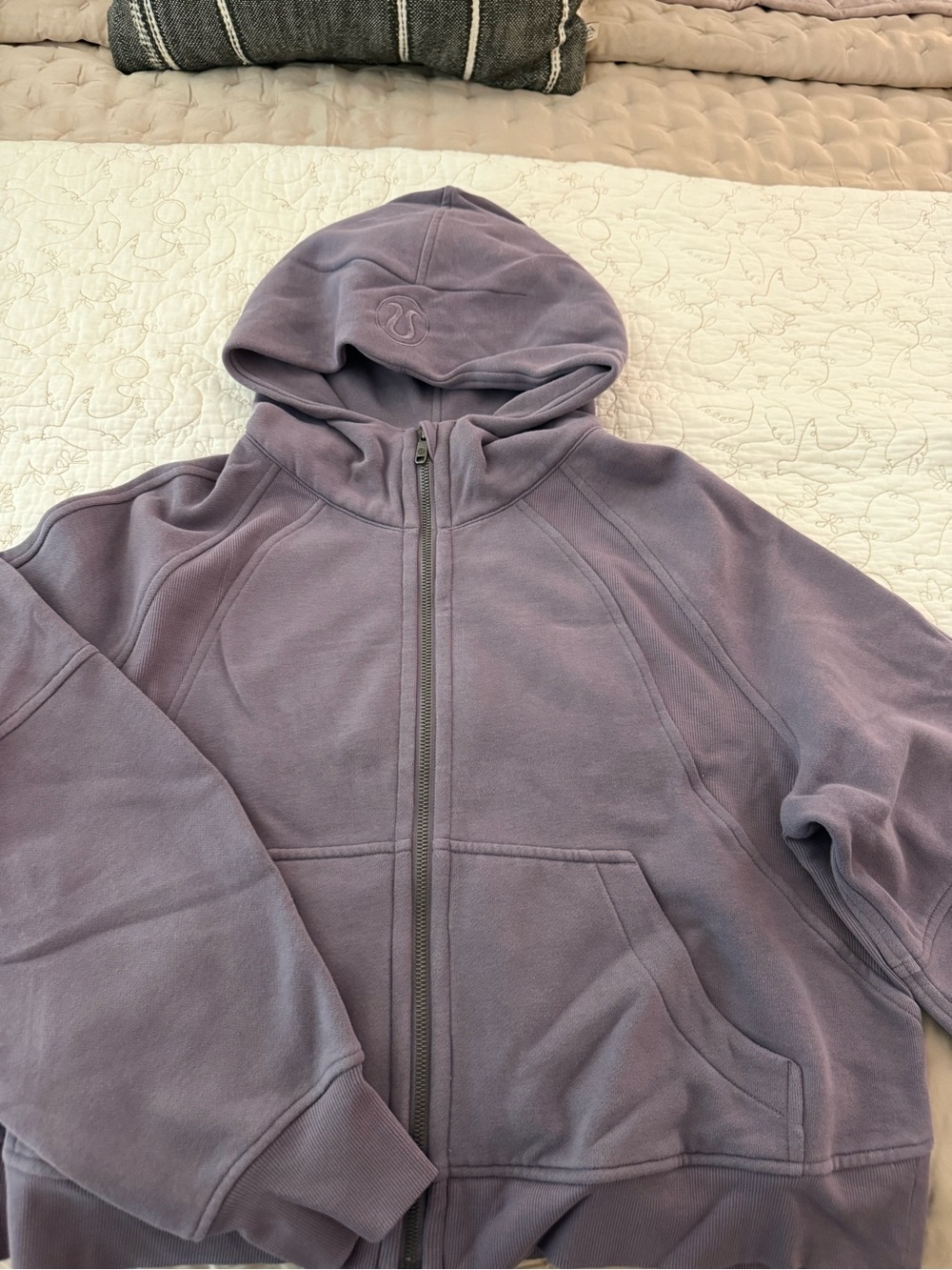 EUC Lululemon Scuba Full-Zip Hoodie M/L Purple Ash